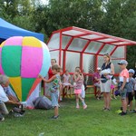 Zawody bibułkowych balonów na ogrzane powietrze cieszyły się dużym zainteresowaniem..JPG